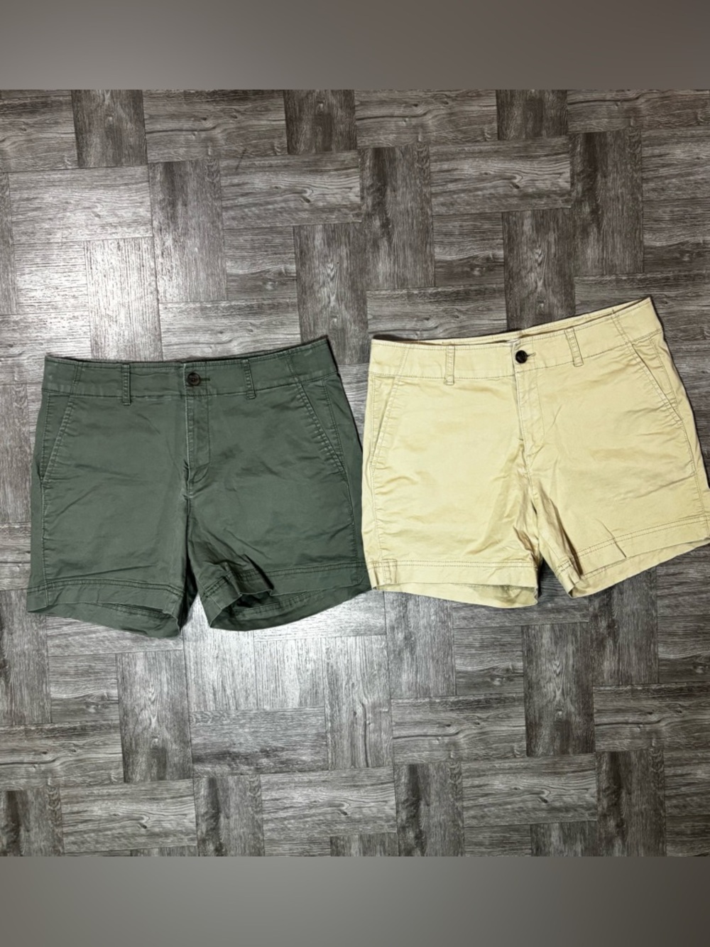 Women’s Gap 5” Shorts Size 8